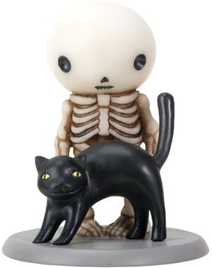 Lucky Sees A Black Cat Boy Skeleton Statue