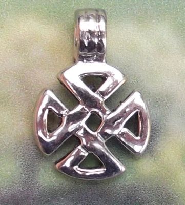 Celtic Health Knot Jewelry Pendant