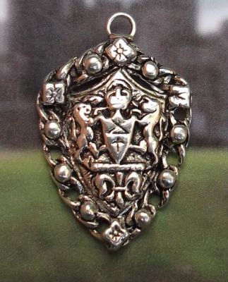 Triple Lion Crest Celtic Jewelry Pendant